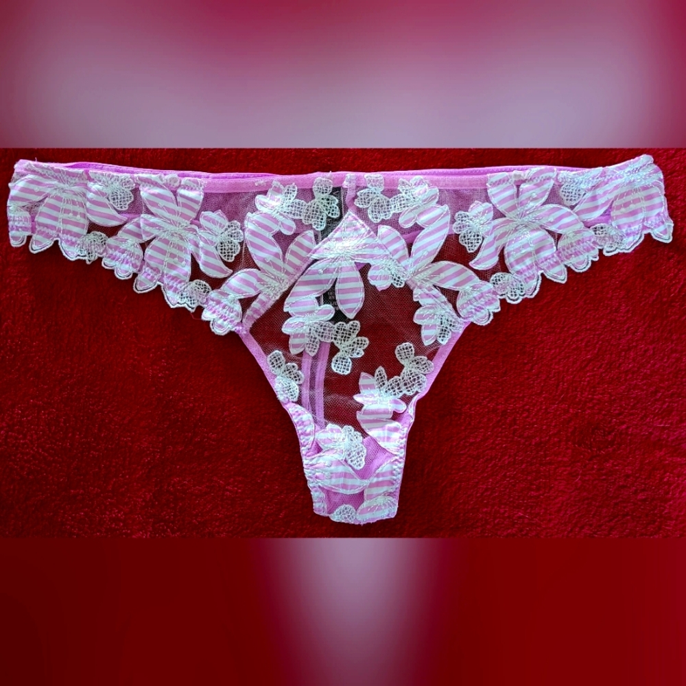 Victoria's Secret White & Pink applique "Very Sexy" thong panty Large